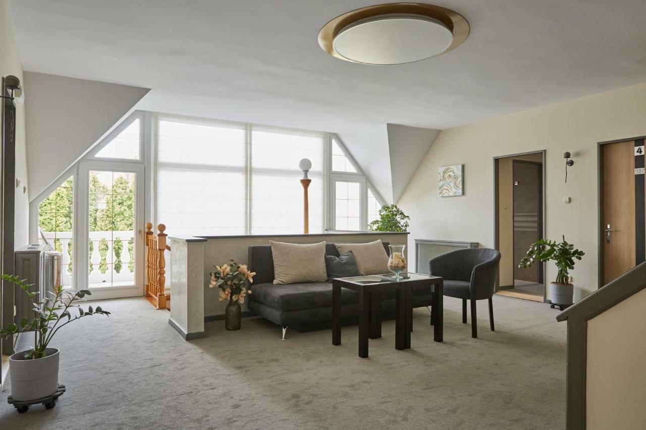 Gold House Pension Балатонфюред Экстерьер фото